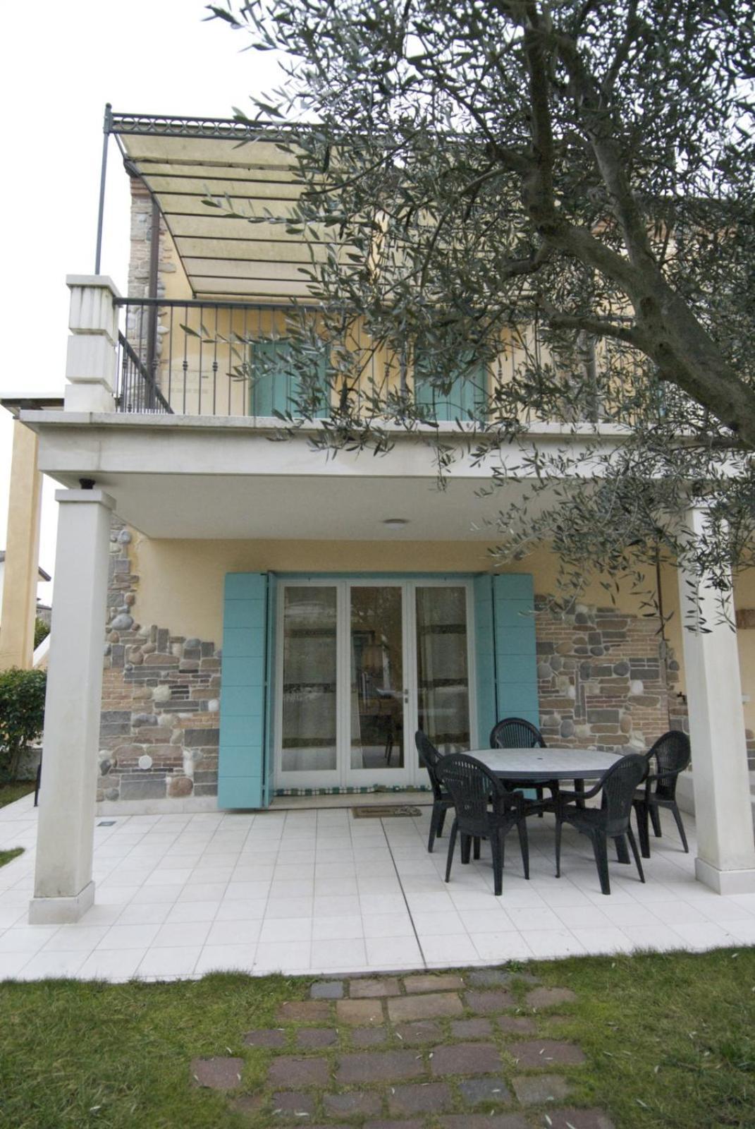 לידו די ג'סולו Liro Apartments מראה חיצוני תמונה