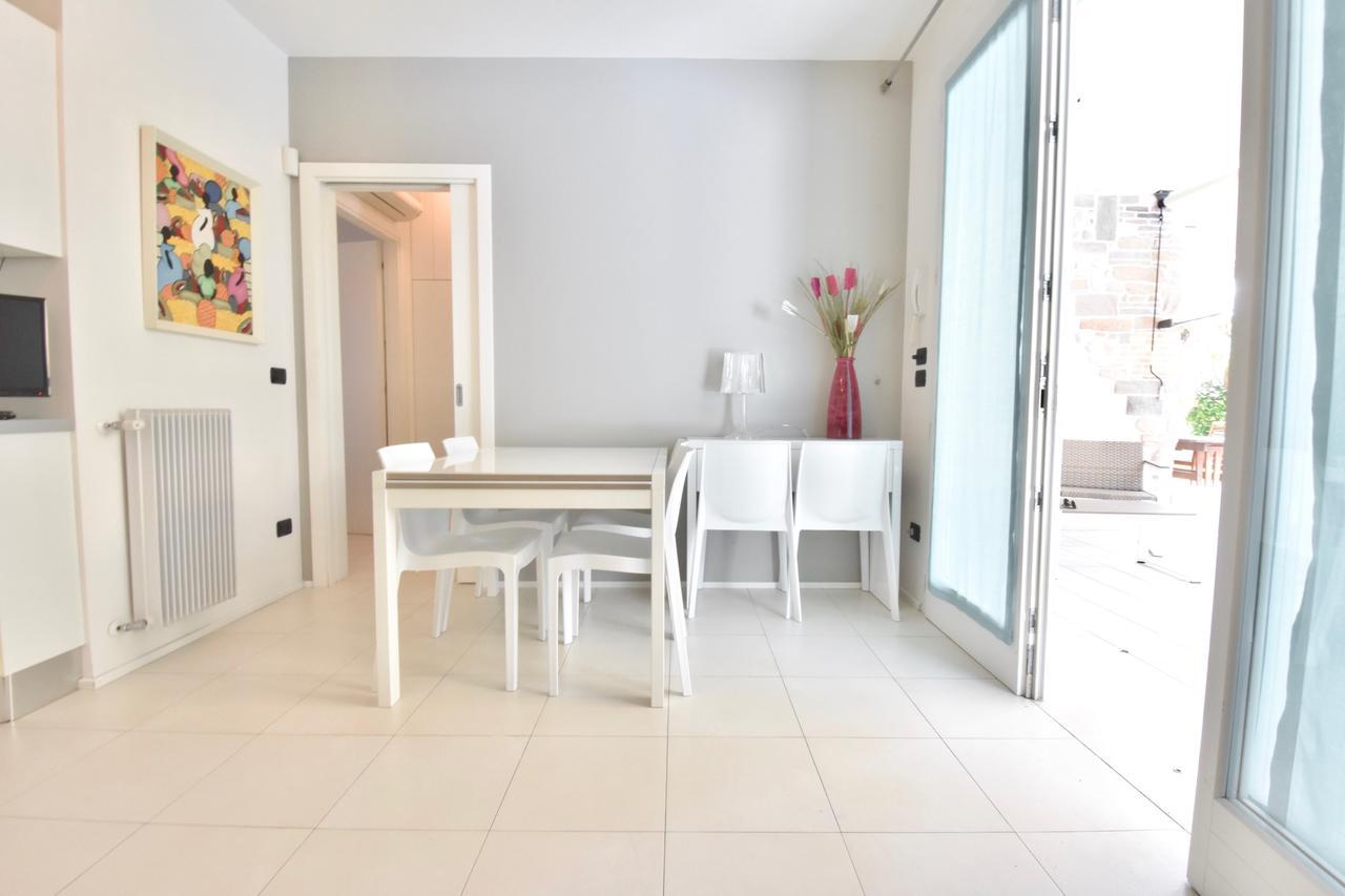 לידו די ג'סולו Liro Apartments מראה חיצוני תמונה