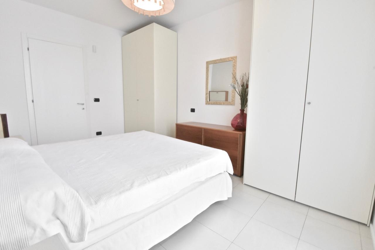 לידו די ג'סולו Liro Apartments מראה חיצוני תמונה
