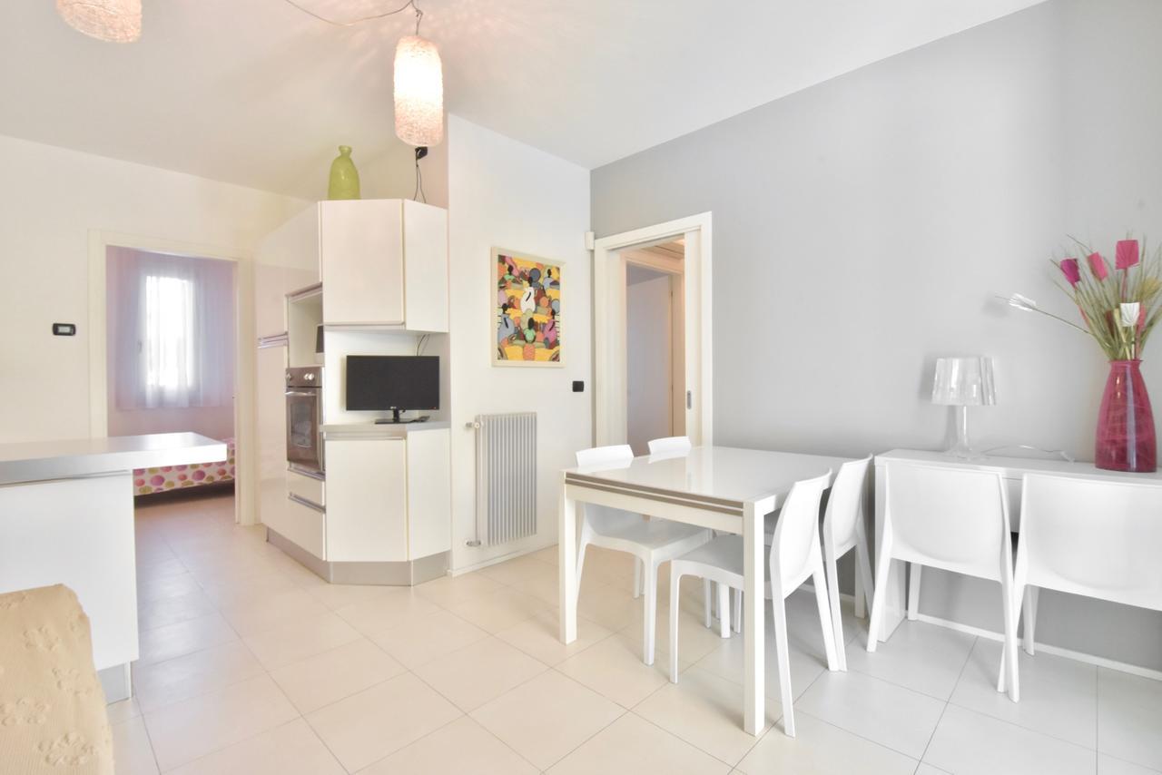 לידו די ג'סולו Liro Apartments מראה חיצוני תמונה