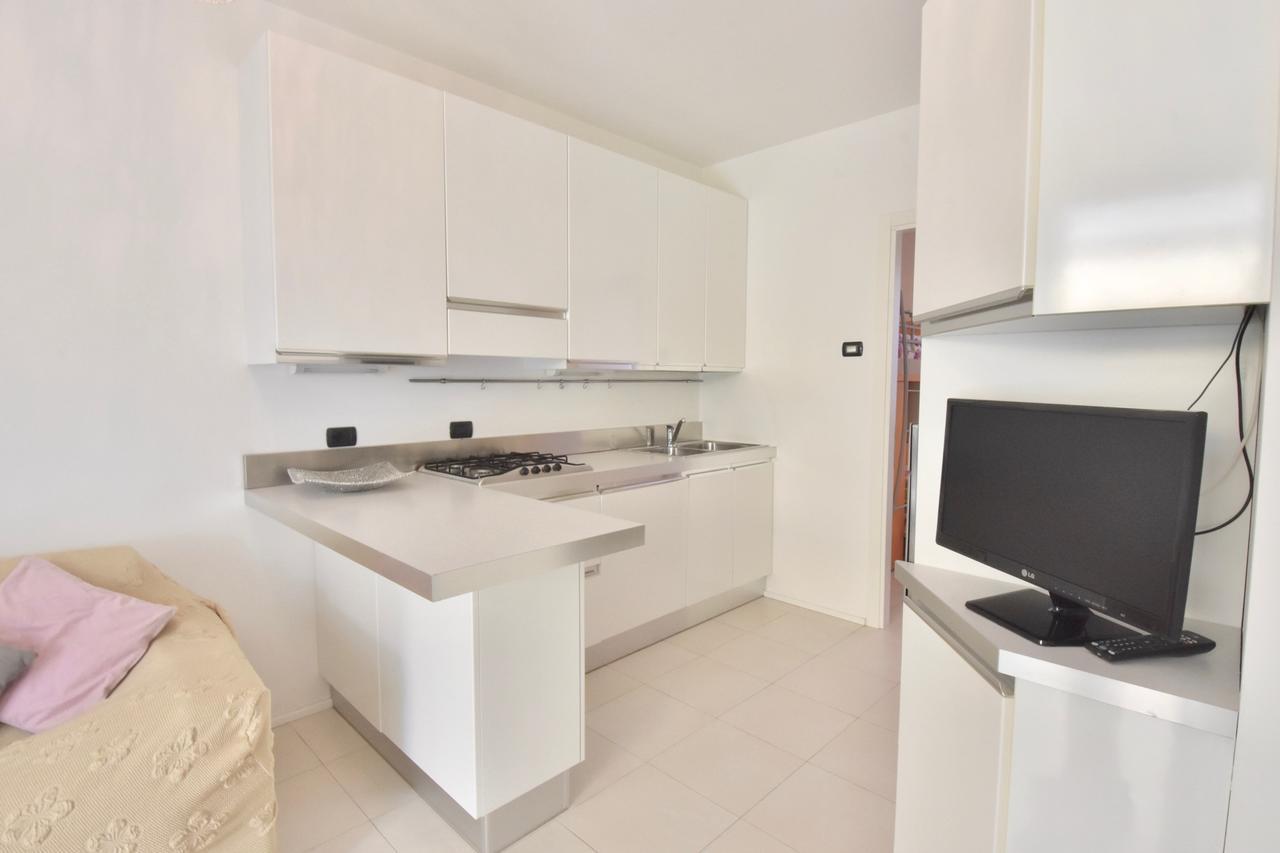 לידו די ג'סולו Liro Apartments מראה חיצוני תמונה
