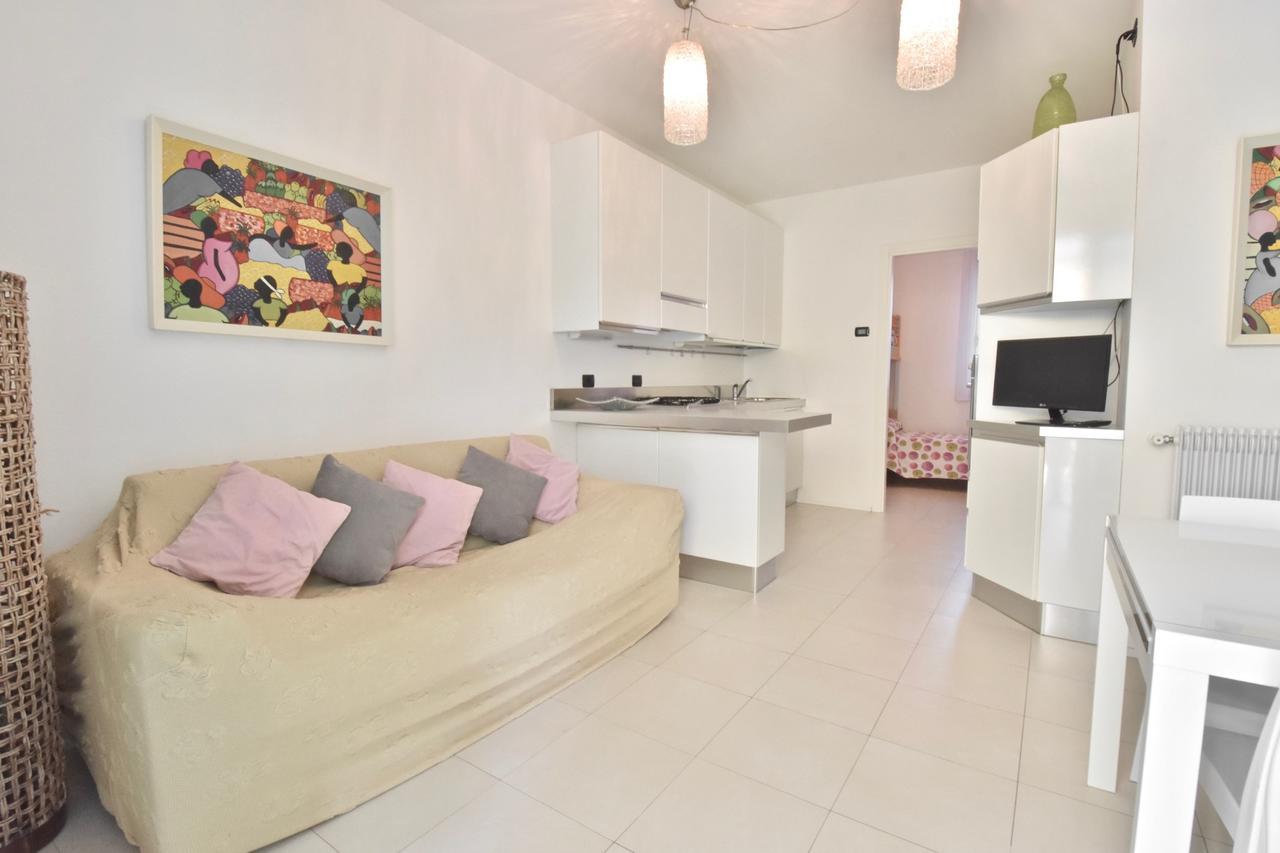 לידו די ג'סולו Liro Apartments מראה חיצוני תמונה